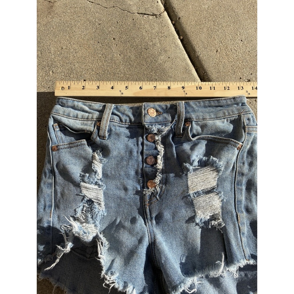 Lot Of 2 Size Small Womens Guess Size 27, American Eagle Size 4 Blue Jean Shorts - Picture 5 of 10